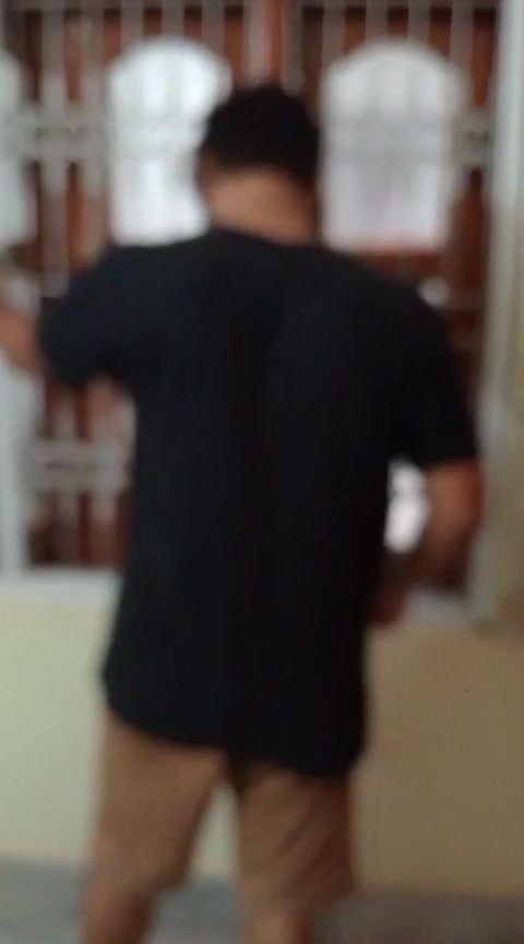 Magnetic net installation