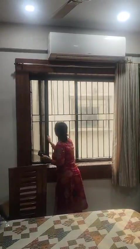 Sliding net installation