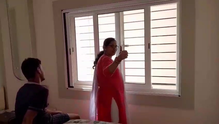 Mosquito net installation